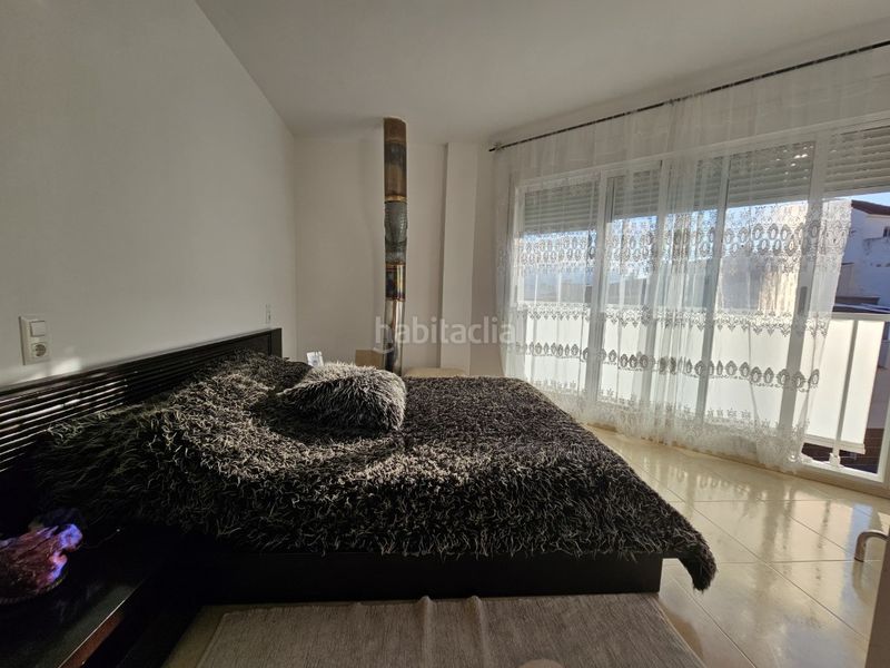 Foto 427d1314-4a1e-453d-9401-8998db469ff3. Casa adossada amb aparcament a Beniflá