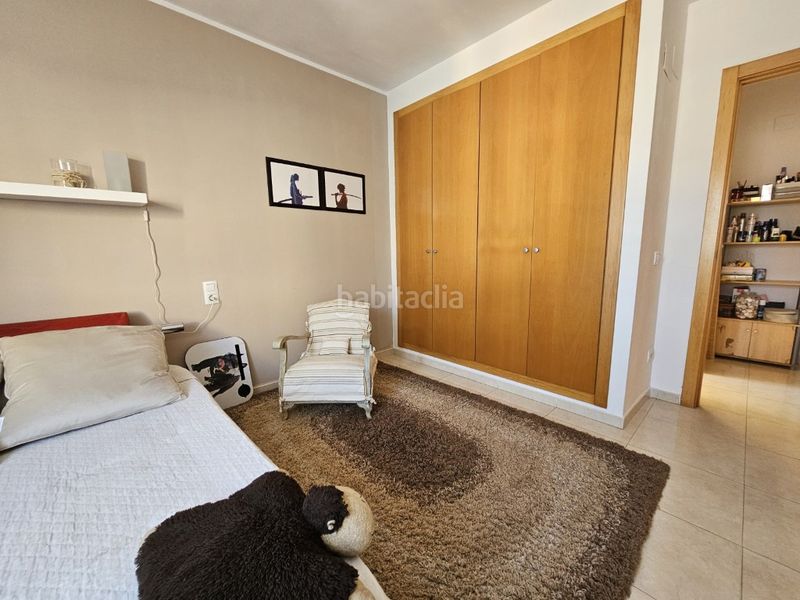 Foto fcec3d4d-71f3-4d42-bf91-c996d496ee06. Casa adossada amb aparcament a Beniflá