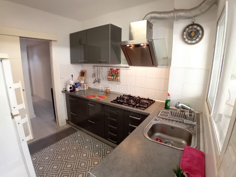 Foto 1b0fc646-a42a-4906-825a-e8bd8c55f9bc. Pis a Oliva pueblo Oliva