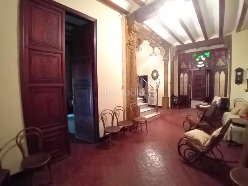 Foto b917a854-bfb3-45d8-b80d-9bfac8e11ded. Casa amb aparcament a Albaida