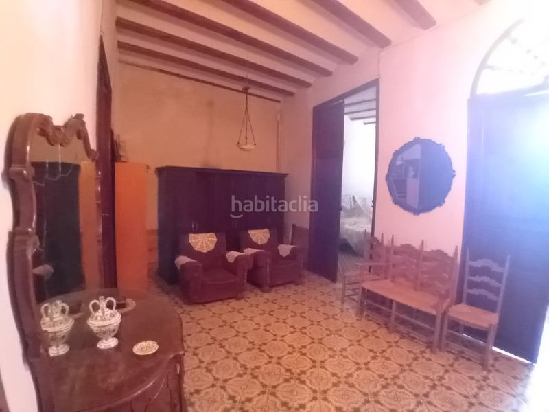 Foto bb40078f-863b-4012-9ed3-7cf60af590ed. Casa amb aparcament a Albaida