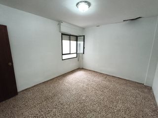 Pis  Calle sant josep. Planta baja en venta en pueblo tranquilo