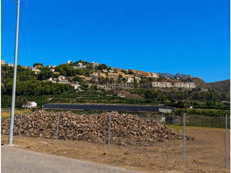 Foto 8086717e-221f-4886-bde0-8c18f2ac4164. Terreny residencial a Ador