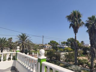 Chalet  Poligono numero 31 brosquil. Chalet con parcela y vistas al mar a 200m de la playa