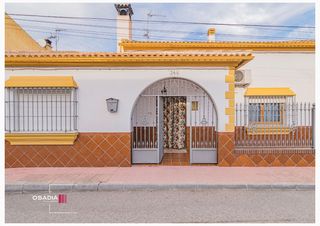 Xalet  Calle la patrona. Casa chalet en c. la petrona illora