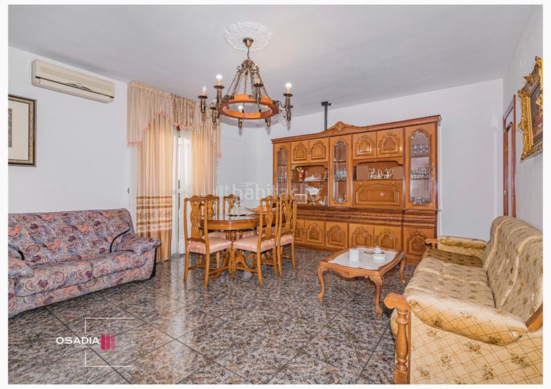 Foto 033300f0-a146-4282-a94f-c3494ca13342. Casa aparellada a Íllora