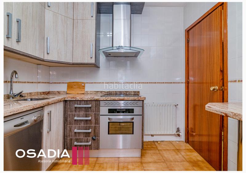 Foto 148f46dc-3b99-4fec-b1c1-5f3651e23349. Reihenhaus in La Zubia Ciudad Zubia (La)