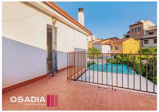 Casa adossada  Cuesta del tomillo. Casa adosada ideal para familia con ni�os