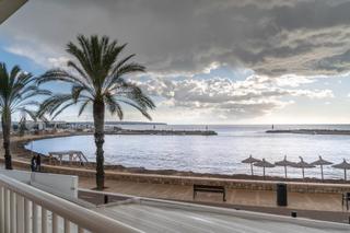 Xalet a Can Pastilla. Propiedad única en primera línea de mar  cala estancia, palma de