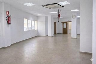 Business premise in Es Rafal Nou. Local comercial en venta en rafal vell  164 m2,  con salida de h