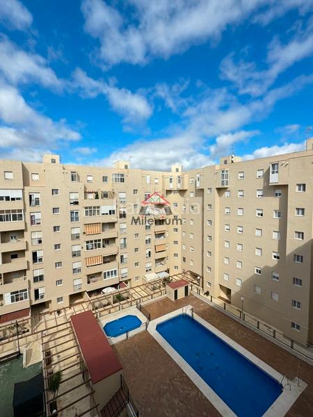 Foto 3eea80a2-01f9-49df-9065-15d4cca15388. Pis a avenida américa 16 a San Bernabé Algeciras