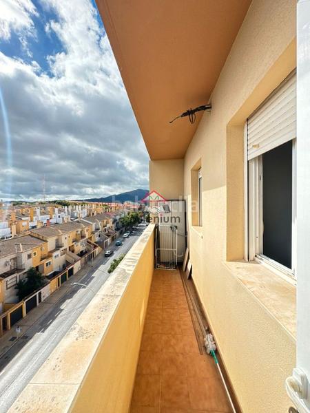 Foto be50b228-526f-4160-8fd4-11a22fa5938c. Pis a avenida américa 16 a San Bernabé Algeciras