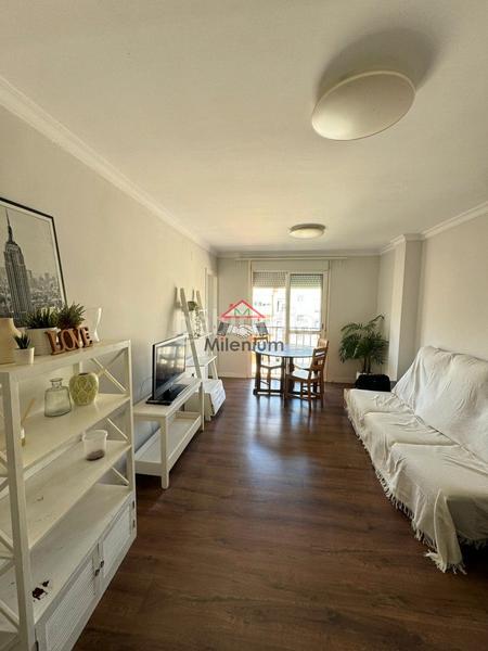 Foto fb16b50a-eb6f-4415-b2fc-fe4442fe0bb0. Pis a avenida américa 16 a San Bernabé Algeciras