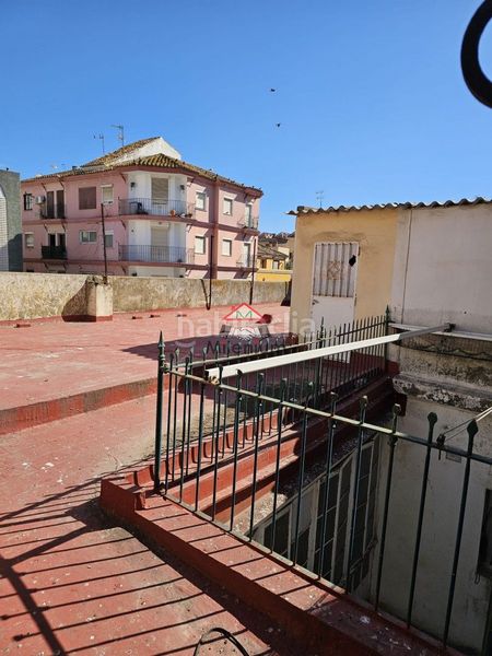 Foto 97bd9dcb-08a5-41f9-a41a-ea74b0393317. Edificio  en calle rafael del muro para reformar en Algeciras