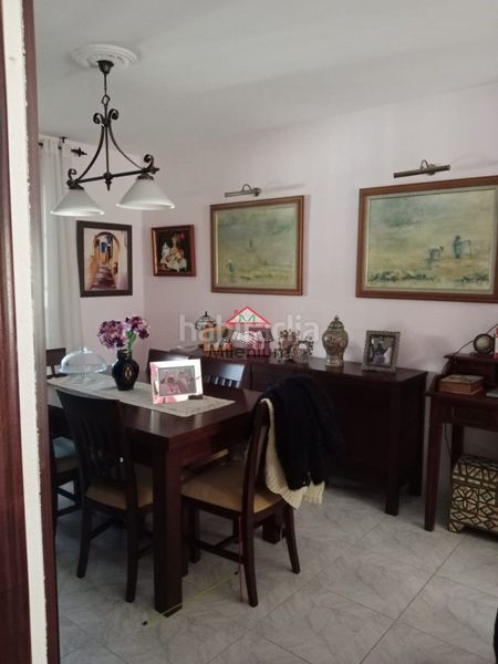Foto 59e6da57-b309-45b1-a02d-e10da050322b. Casa adossada amb xemeneia a San García Algeciras