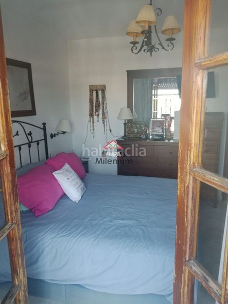 Foto 9678fe04-ee17-4f8e-97dd-275087c81da5. Casa adossada amb xemeneia a San García Algeciras