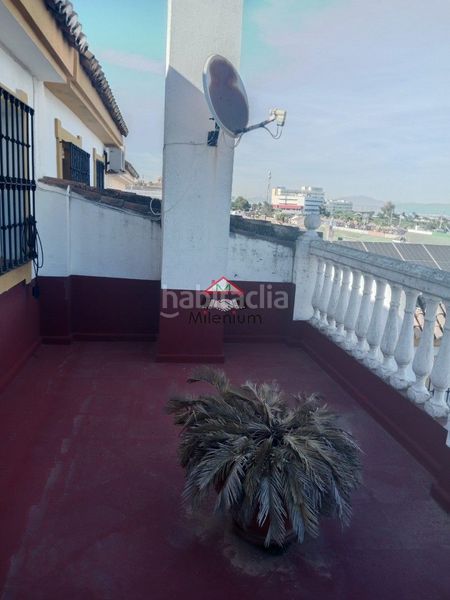 Foto 9bf4e54c-34ed-4938-b63b-38e8eb0274e2. Casa adossada amb xemeneia a San García Algeciras