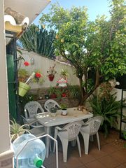 Casa adosada  Urbanizaci�n los portalones. Adosado en venta en san garcia