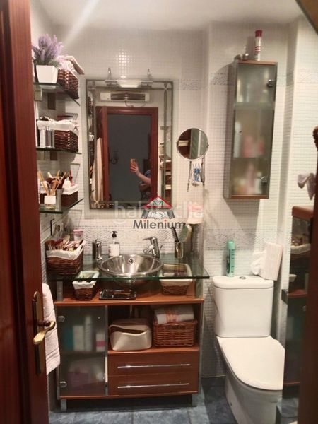 Foto e0b9e8aa-4ab1-4438-ba27-8823fa645f6e. Casa adossada amb xemeneia a San García Algeciras