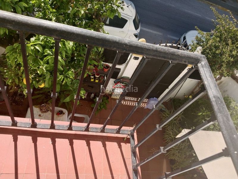 Foto e28d36c0-6071-4298-b90f-4cf7ef2822e0. Casa adossada amb xemeneia a San García Algeciras