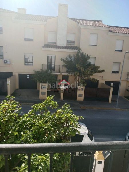 Foto edf84bd0-cf63-4548-b8d6-0292633cbdb7. Casa adossada amb xemeneia a San García Algeciras