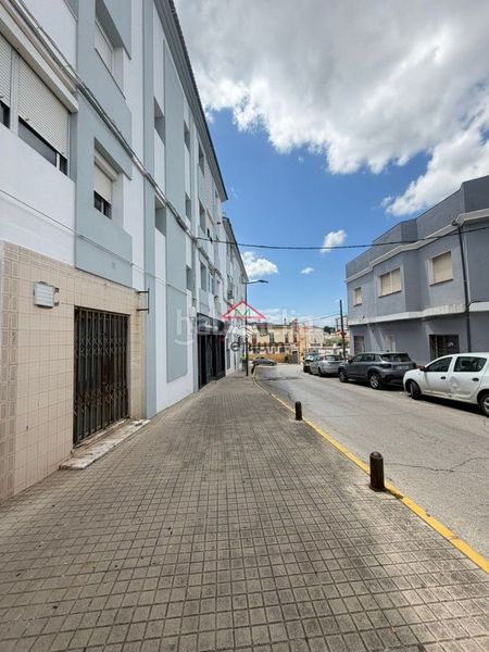 Foto cd3970f8-f9cd-4aa2-b71d-312781dd13b4. Local comercial a Casco Antiguo Algeciras