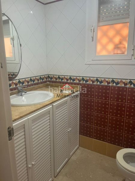 Foto 07700e1d-bd49-4ce8-a8db-d3c12f92f015. Chalet con camino parcheggio piscina in San García Algeciras
