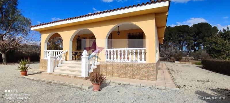 Foto 6690f333-88f4-41cf-be54-69408ac415a3. Chalet con parcheggio in Sax