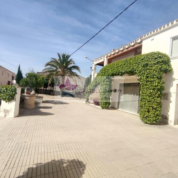 Foto 7f946828-d3be-4210-a770-eb5a99ad7736. Casa con parcheggio in Salinas