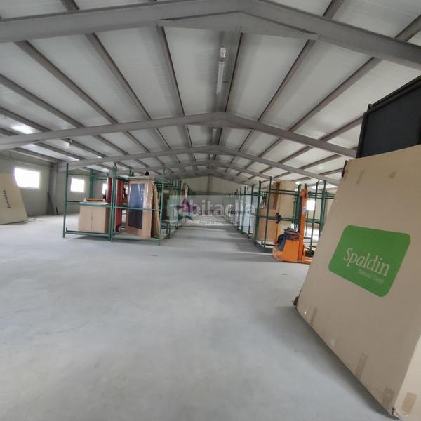 Foto 1114efaa-ded9-4c65-870b-4744f4c40a54. Industrial building in Campo Alto-Club de Campo Elda