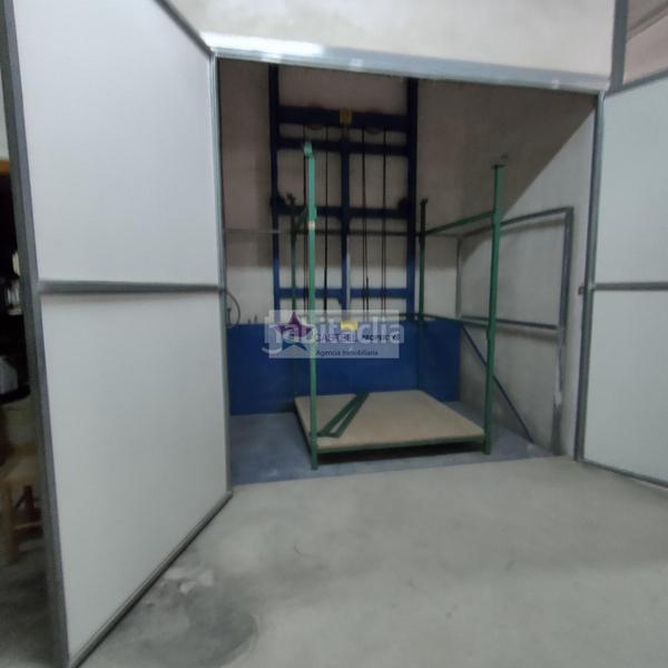 Foto 3c0878e7-5b50-4334-b5cb-7dbb4c5f8e70. Industrial building in Campo Alto-Club de Campo Elda