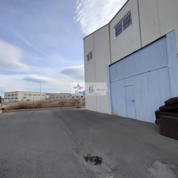 Foto 3eddc266-6278-414b-823b-dc1d6144f744. Industrial building in Campo Alto-Club de Campo Elda