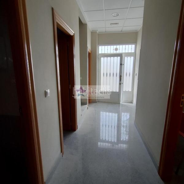 Foto 951e39b6-b096-4458-adb4-e05354bf597f. Industrial building in Campo Alto-Club de Campo Elda