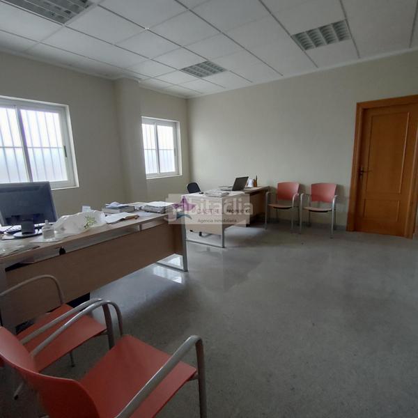 Foto a1493fb6-ba09-4c01-9520-6d5d4fa3593f. Industrial building in Campo Alto-Club de Campo Elda