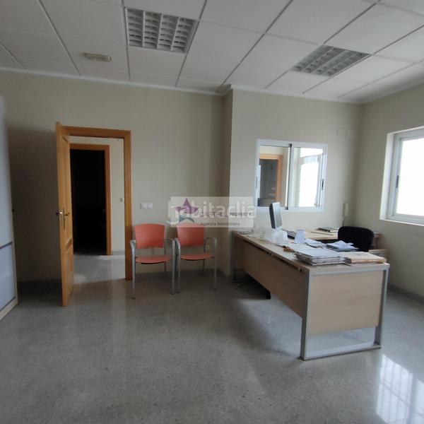 Foto ccacb7ad-fb2d-4fa6-ad36-2817fe454fdc. Industrial building in Campo Alto-Club de Campo Elda