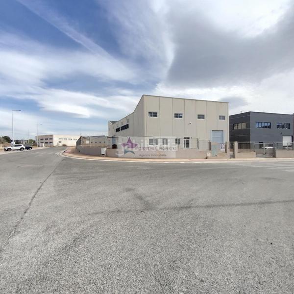 Foto d6385bf8-2d6d-4007-b42f-41600696754c. Industrial building in Campo Alto-Club de Campo Elda