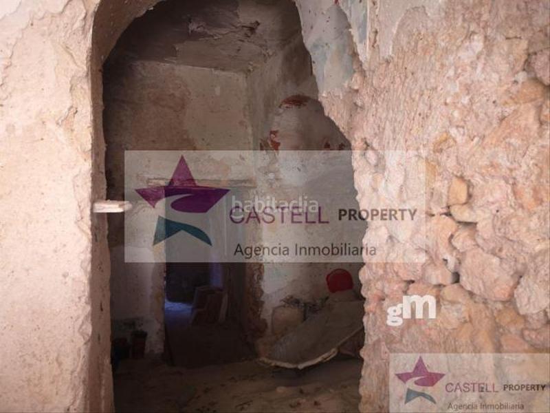 Foto 0075c382-21c0-46e6-9b0f-351c55169fbd. Casa adossada a Monforte del Cid