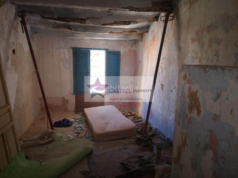 Foto 10d1a406-ea5f-4db5-bdbc-7c44e70c5921. Casa adossada a Monforte del Cid