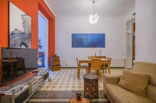 Piso en Calle bonsucces 11. Elegancia, historia y luz en el corazn de barcelona