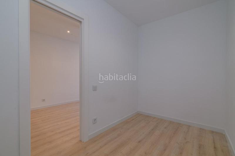 Foto 1dbede49-4460-4772-b5cc-f5e34bb084a2. Piso en guinardo 24 piso reformado a estrenar entre la sagrada familia y el parc gell en Barcelona