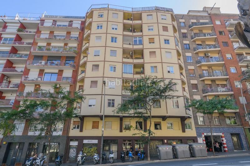 Foto 707e35e4-f0a2-4de7-bef5-6284a1190703. Piso en guinardo 24 piso reformado a estrenar entre la sagrada familia y el parc gell en Barcelona
