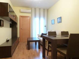 Location Appartement  Calle llorens i barba. Excelente ubicación