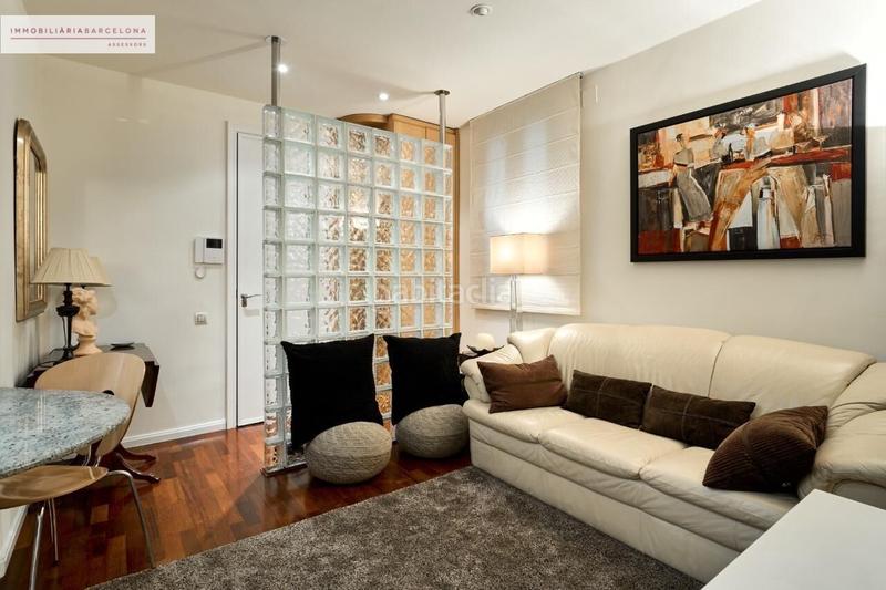 Foto 3a2b8b5b-55c1-486d-afc9-3b7c6b4d01d6. Piso  con encanto y reforma en finca regia en pleno eixample en Barcelona