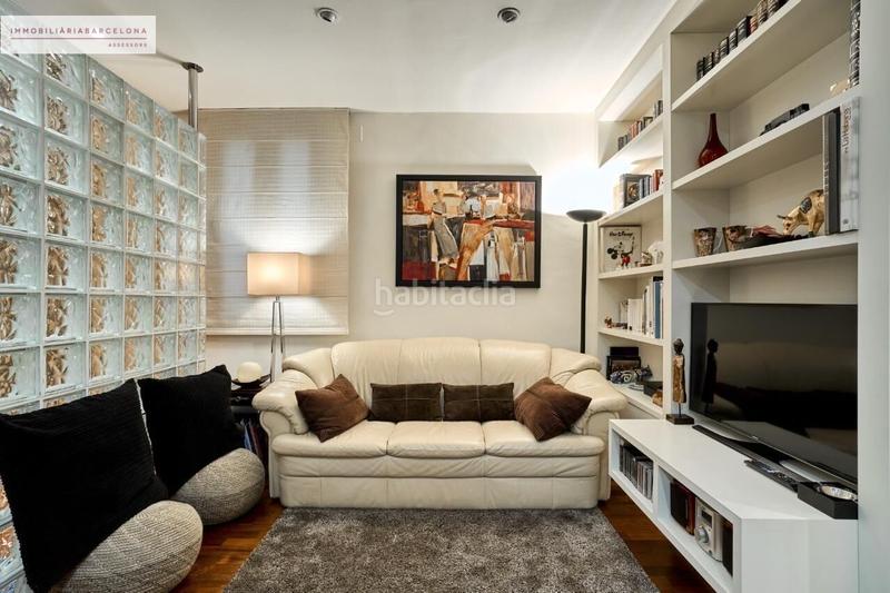 Foto ff0fd74a-5ab2-43a4-9fdd-3468d15ecd18. Piso  con encanto y reforma en finca regia en pleno eixample en Barcelona