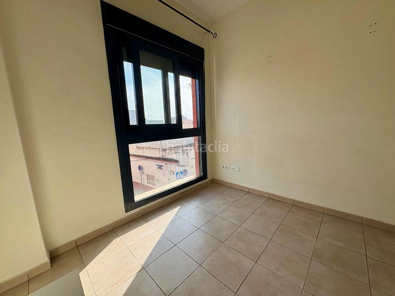 Foto e8dbecc8-6468-4356-a11c-eadb67cab630. Miete zweistöckige wohnung in calle rafael urias alvarez 1 in Camas