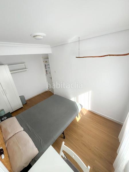 Foto 504d01eb-2af4-43a8-98c7-2b3f0a3bb0eb. Alquiler piso en Cruz Roja Sevilla