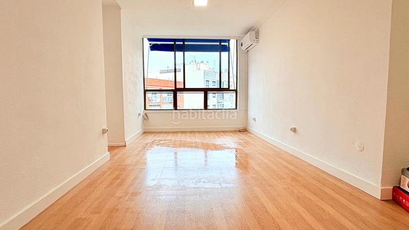 Foto 77ce9e45-d5b1-43ec-8d17-30a60635a3e1. Location appartement dans avenida de la cruz del campo 33 dans Sevilla