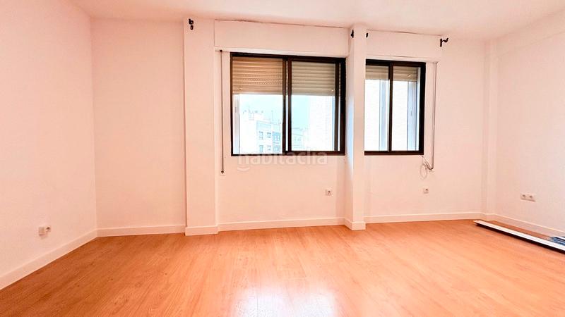 Foto b969440e-7d08-447c-8ce8-a136137086ef. Location appartement dans avenida de la cruz del campo 33 dans Sevilla