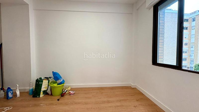 Foto e3bb45d5-4853-45af-8fa1-75d233957333. Location appartement dans avenida de la cruz del campo 33 dans Sevilla