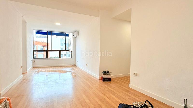 Foto c6e6c7e6-bfba-4f0e-b878-ccb059ff44b5. Alquiler piso en avenida de la cruz del campo 33 en Sevilla